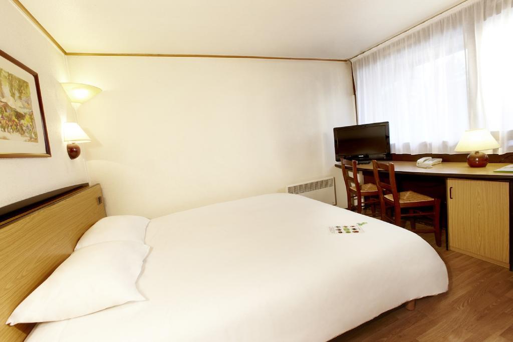 Campanile Annecy ~ Metz-Tessy Hotel Epagny Metz-Tessy Room photo